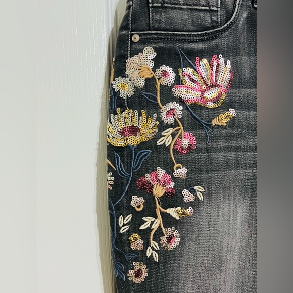 JESSICA SIMPSON Kiss Me Super Skinny Gray Floral Stretch Jean. NWT. RETAIL 99 - Picture 3 of 12